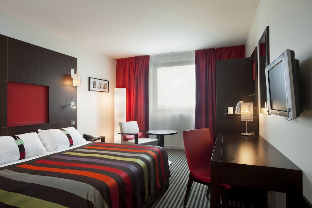 Holiday Inn Dijon 11/75