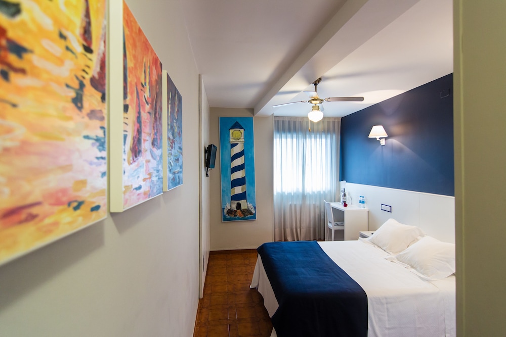 Hotel O Son Do Mar 17/56