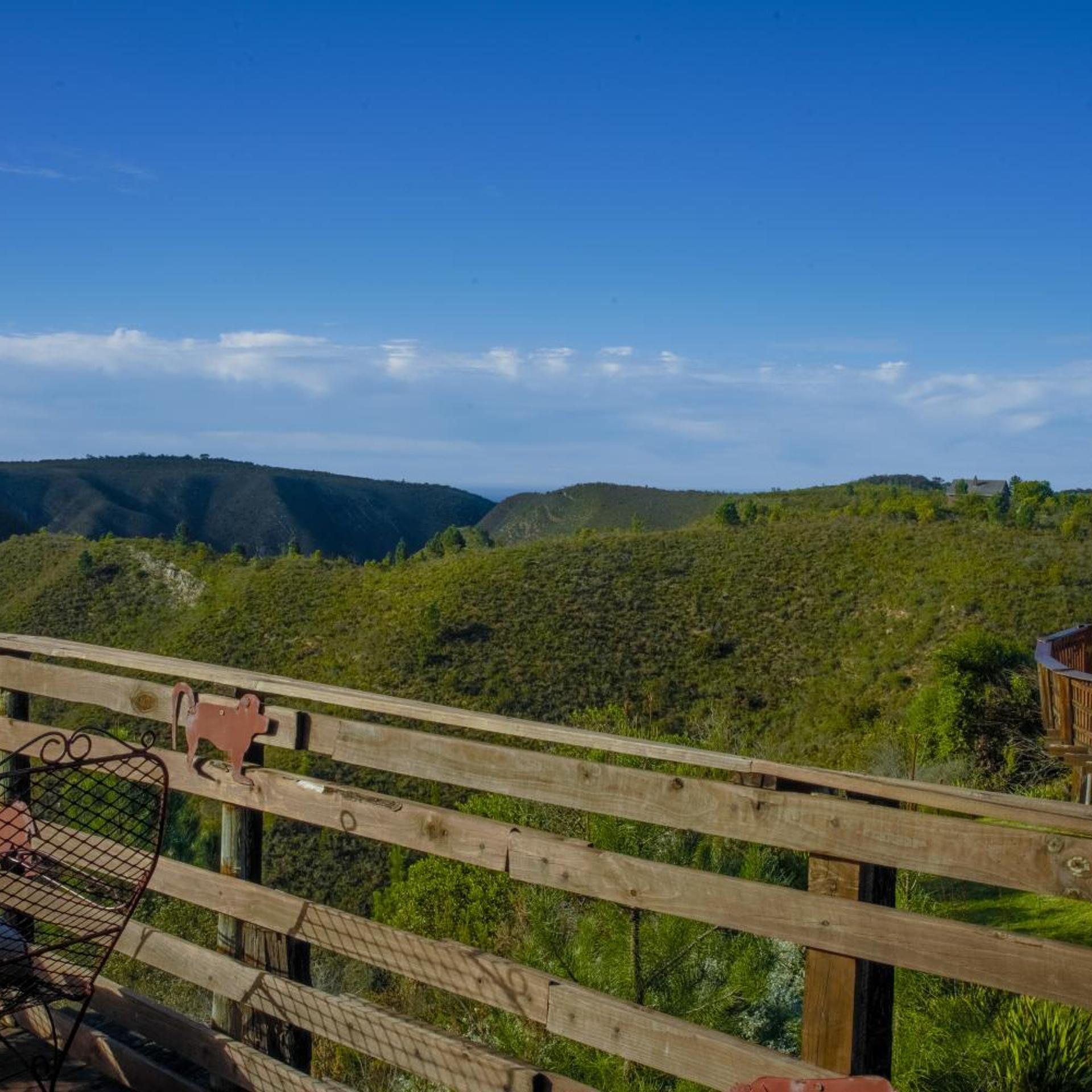 Rainforest Ridge Eco-Lodge 36/38