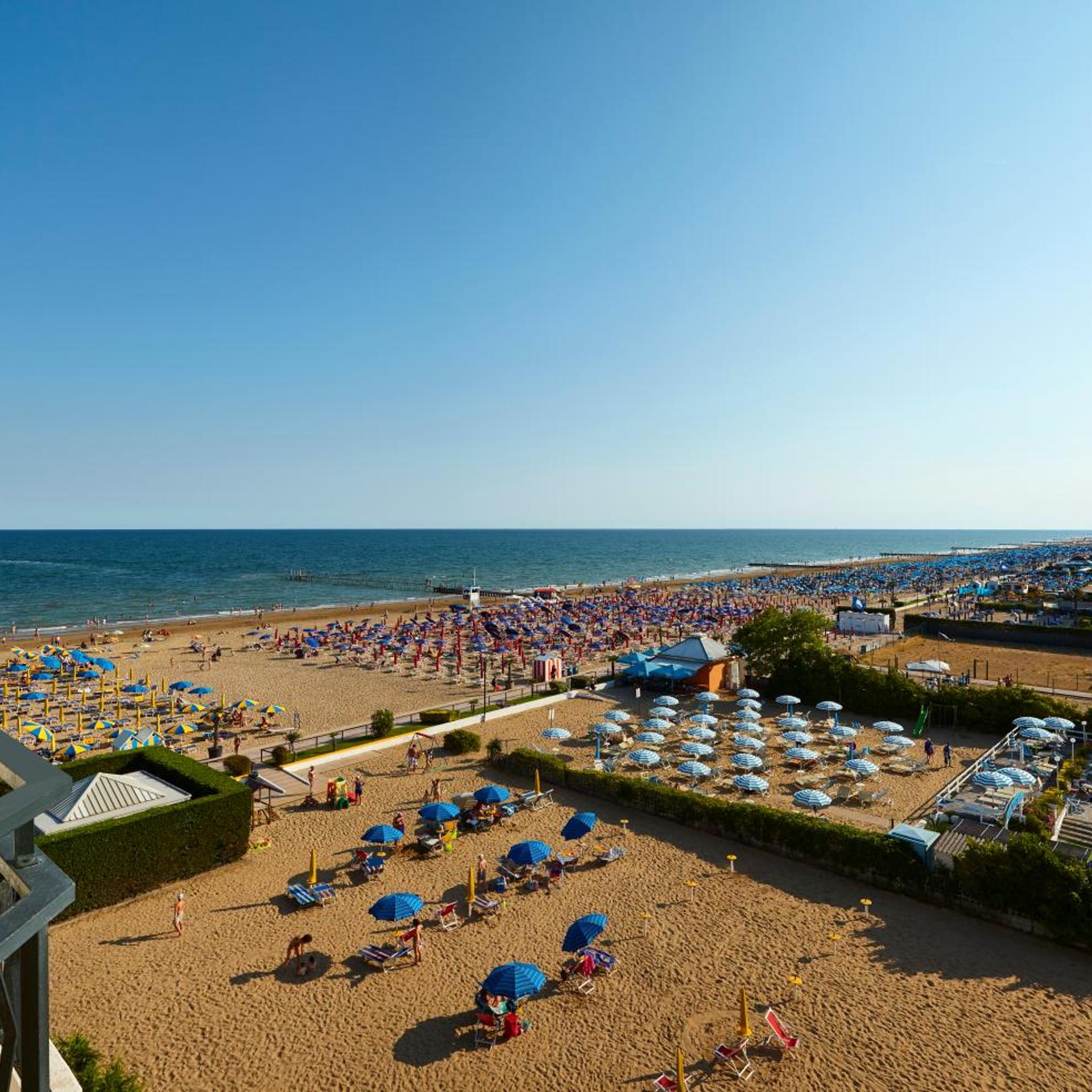 RUHL BEACH HOTEL AND SUITES 50/54