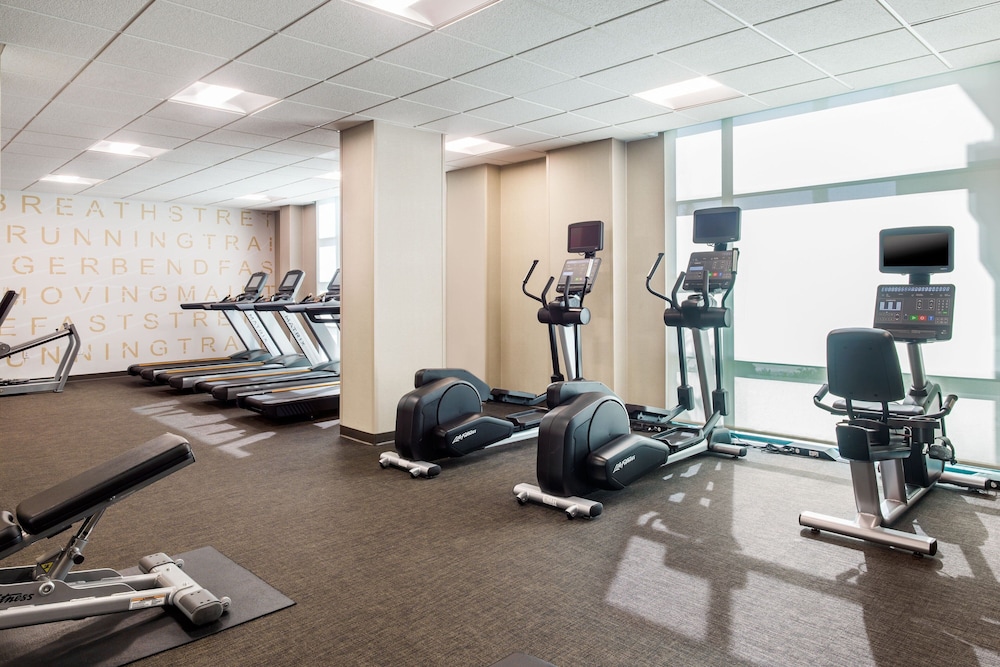 Residence Inn Las Vegas Hughes Center 17/48
