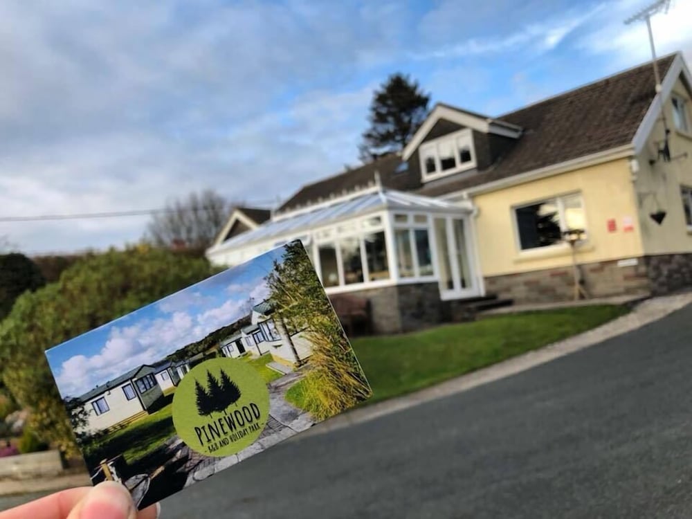 Pinewood B&amp;B 4/50