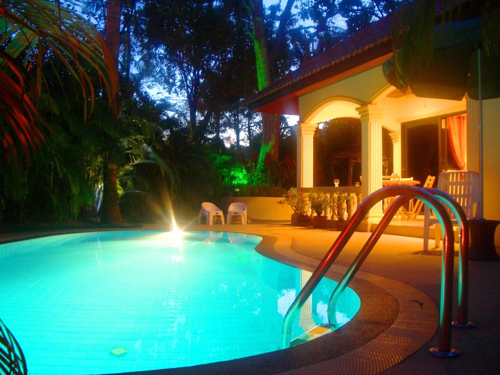 Coconut Paradise Villas 18/50