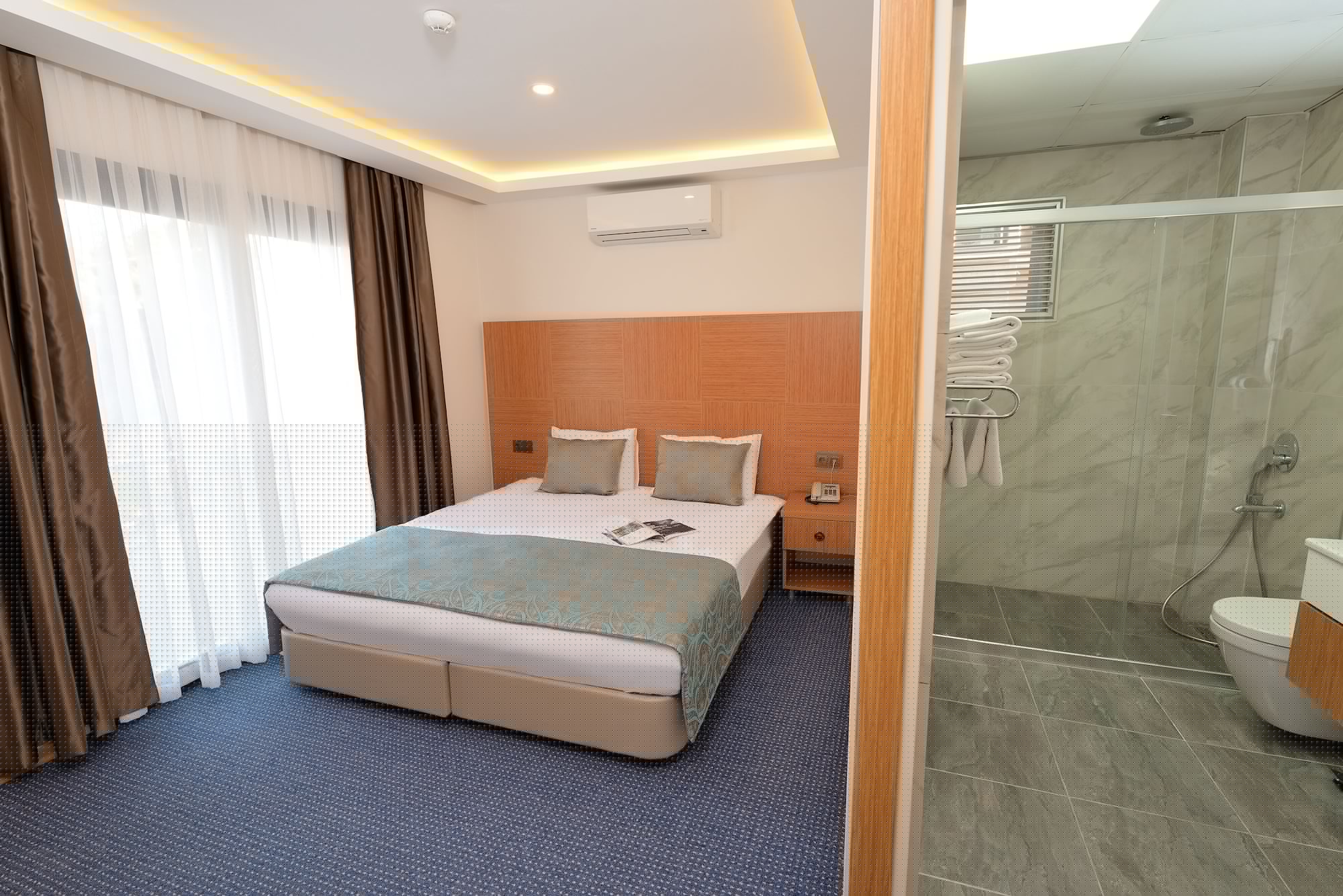 2 BEDROOMS, FAMILY