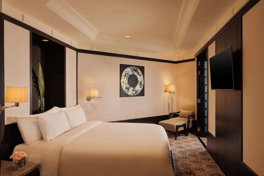 Sanctuary, Spa, Suite, King Bed