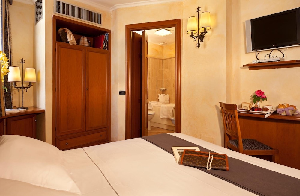 La Fenice 14/36
