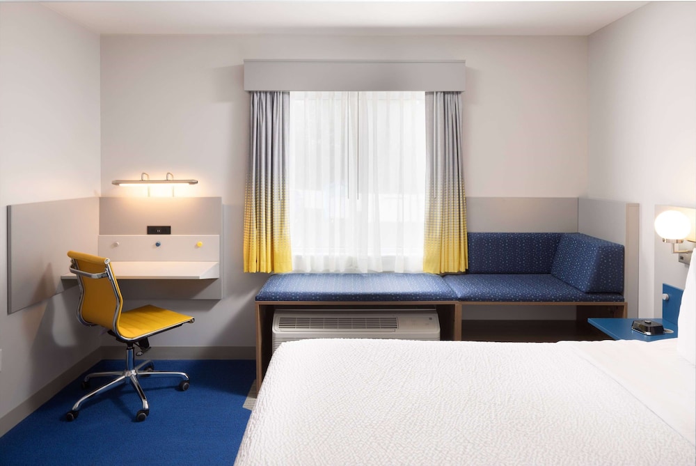 Microtel Inn and Suites by Wyndham Macedon 20/25