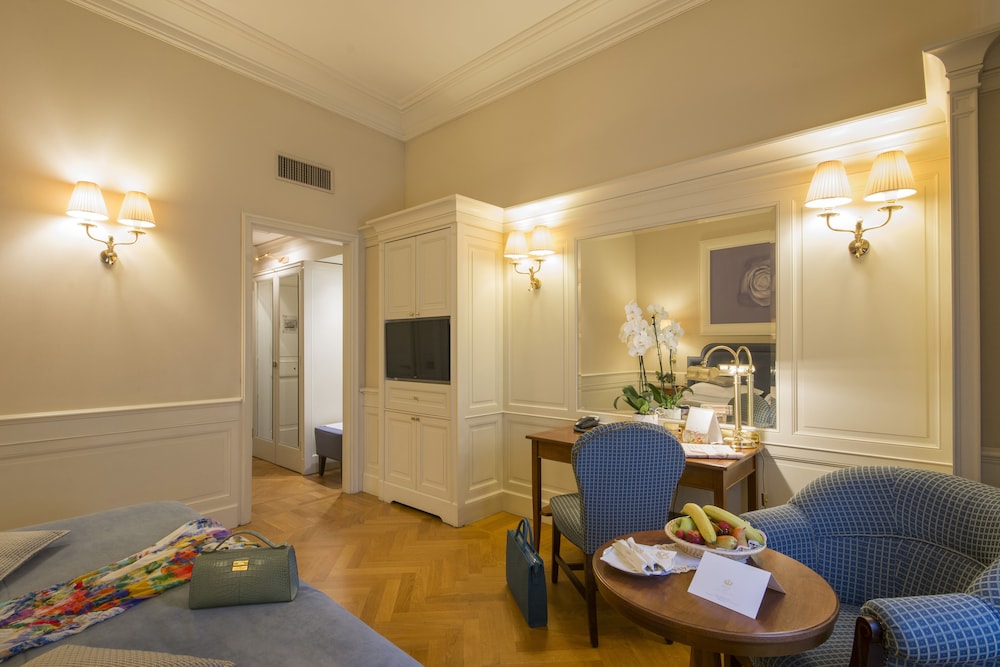 Hotel Corona d Oro 1890 27/43