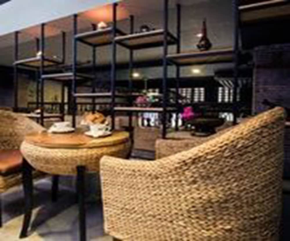 Vacation Boutique Hotel 9/18