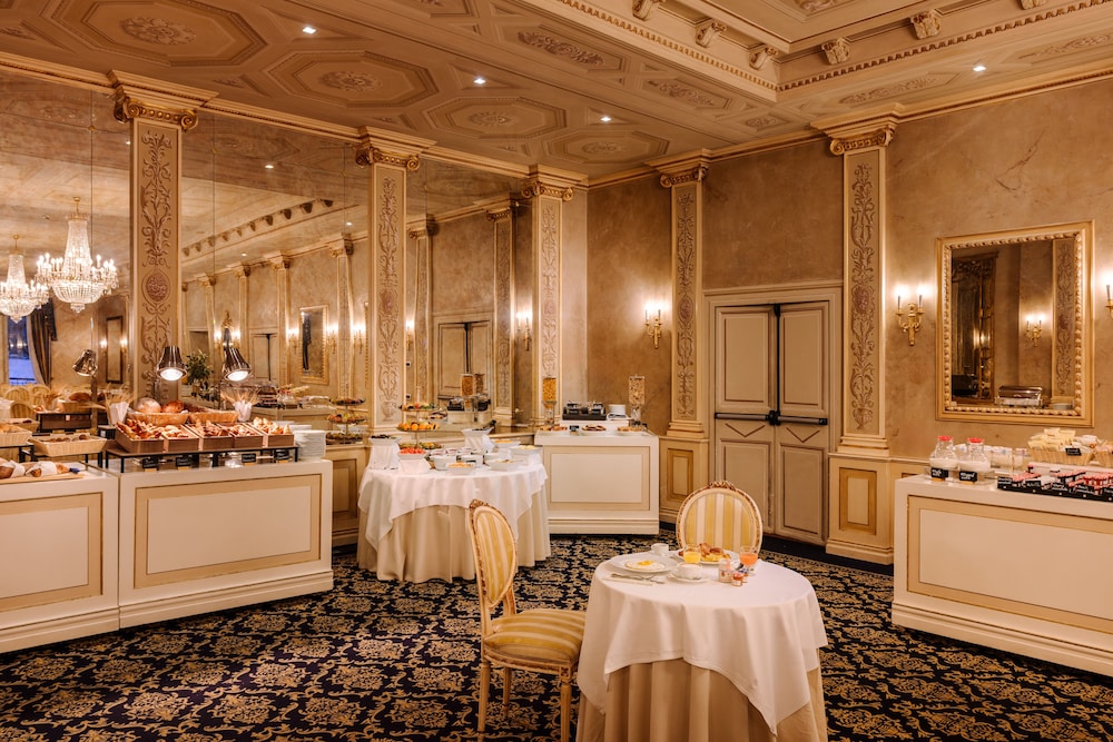 Palace Hotel 27/49