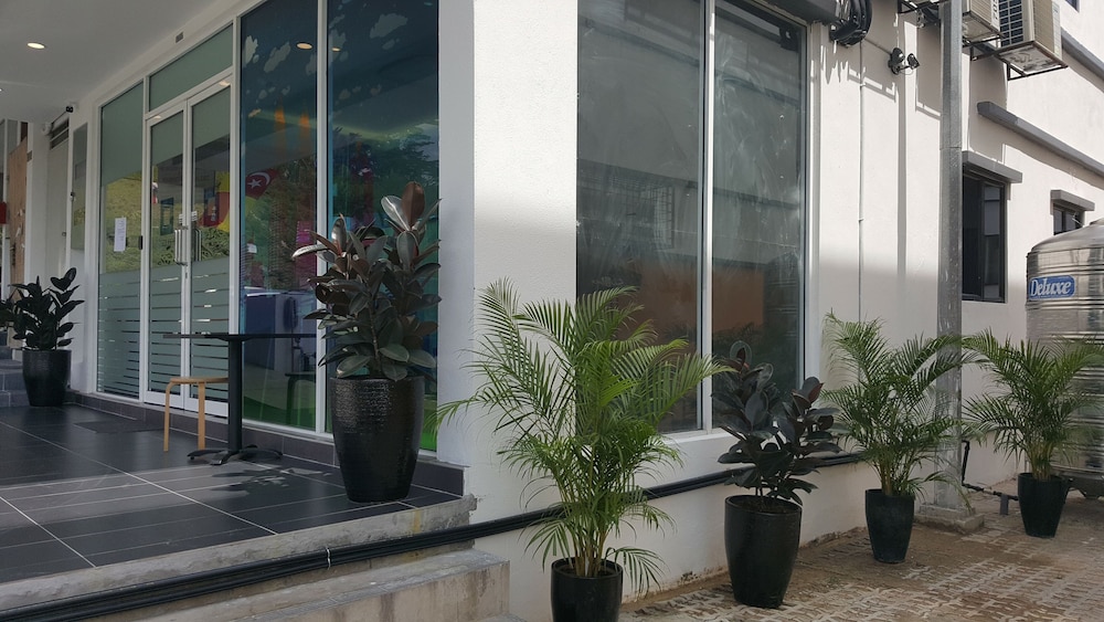 9 Square Hotel - Sri Kembangan 2/38