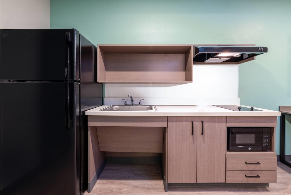 ECHO Suites Extended Stay by Wyndham Houston Pasadena Fwy Pl 42/59