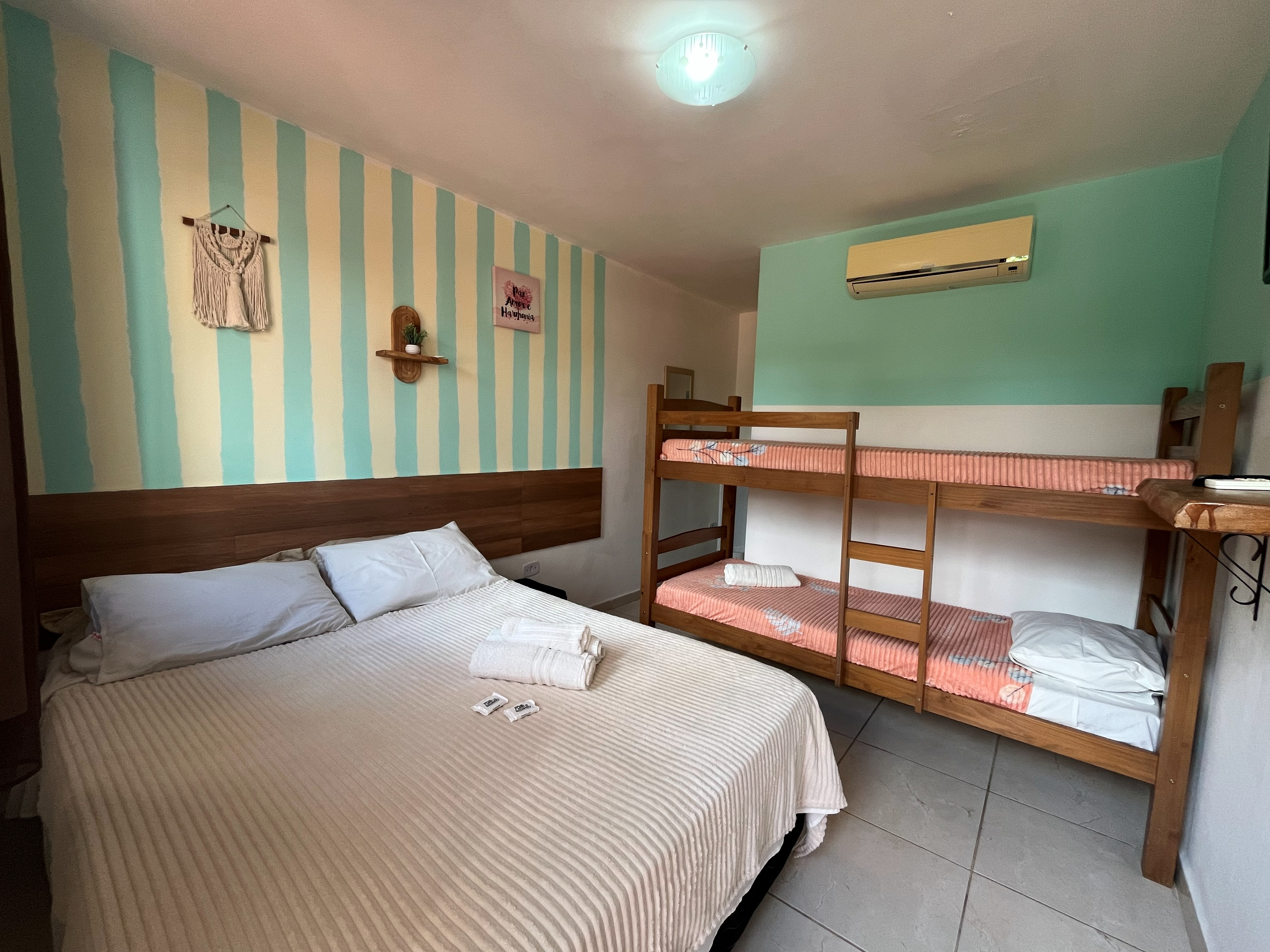 Room, Quadruple, Balcony