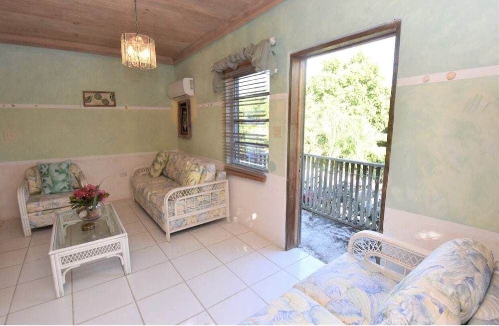 THE SUGAR APPLE BED AND BREAKFAST 3/50