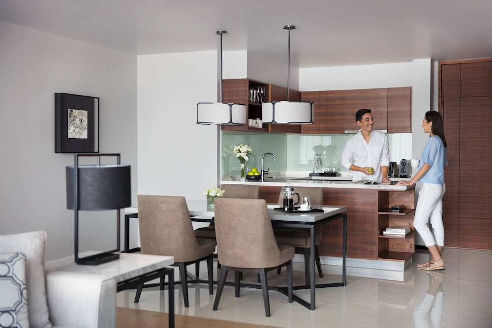 Marriott Bangkok Hotel the Surawongse 53/74