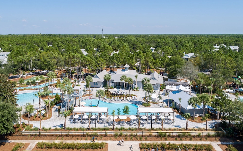 Watercolor Inn Resort 8/60