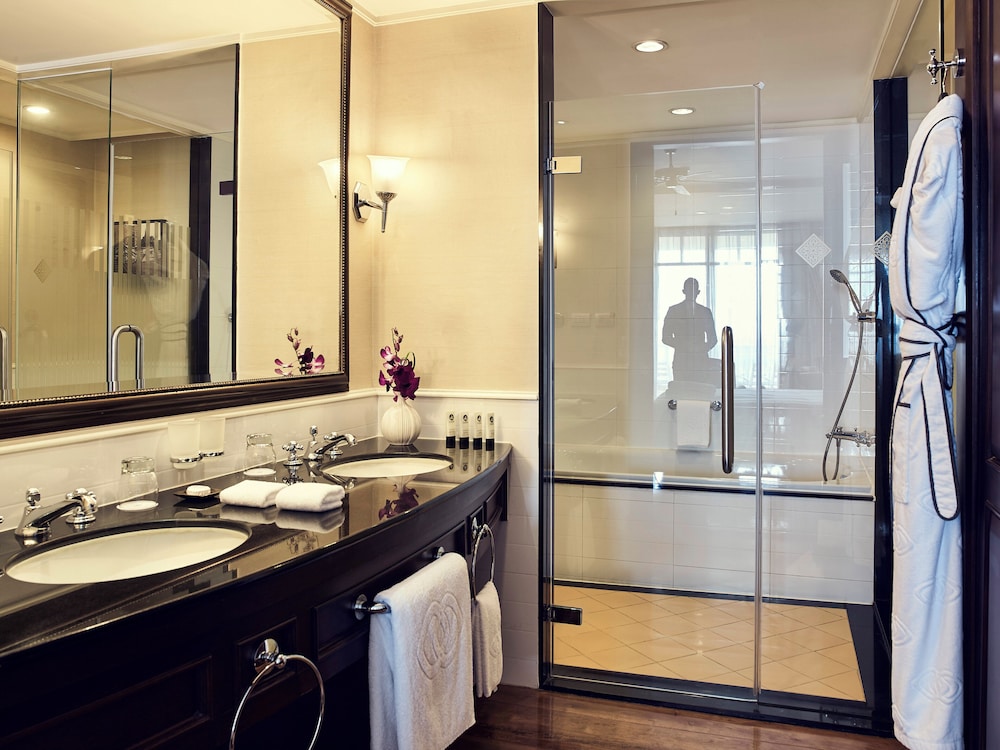 Sofitel Phnom Penh Phokeethra Hotel 75/76