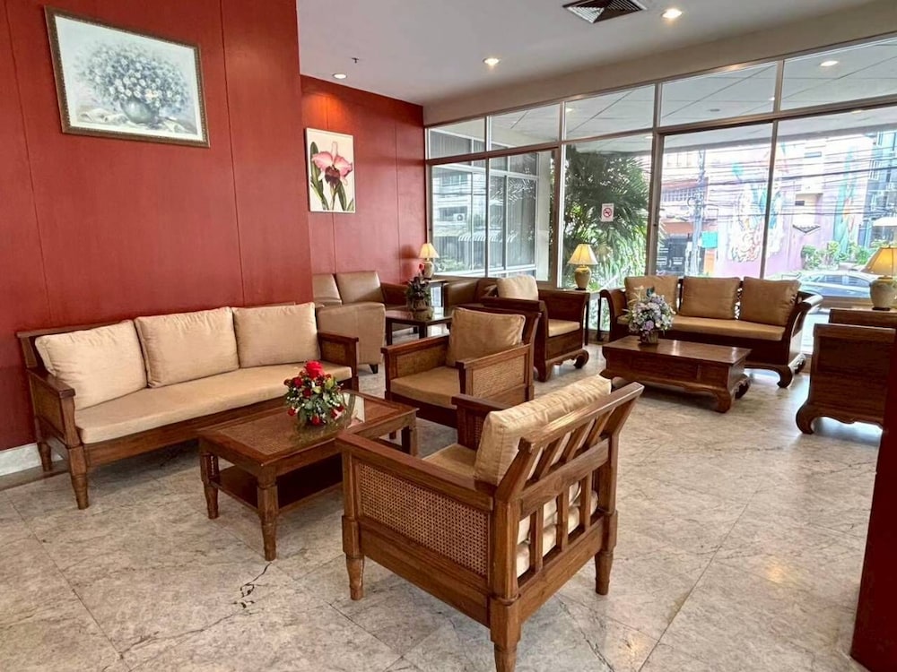 Hadyai Golden Crown Hotel 37/58