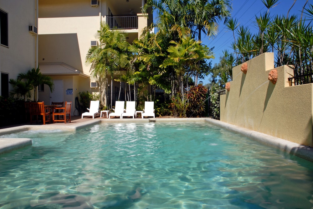 Bay Village Tropical Retreat 6/45