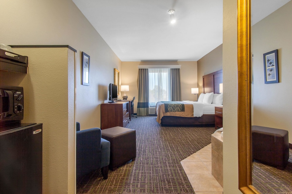 Comfort Inn And Suites Norman 28/34