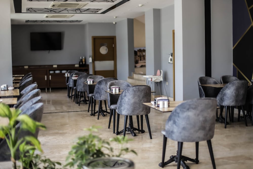 Hakcan Hotel 40/50