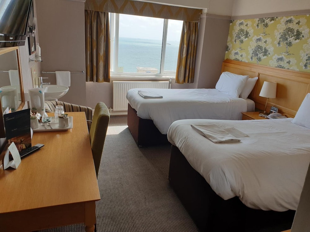 Commodore Hotel 15/61
