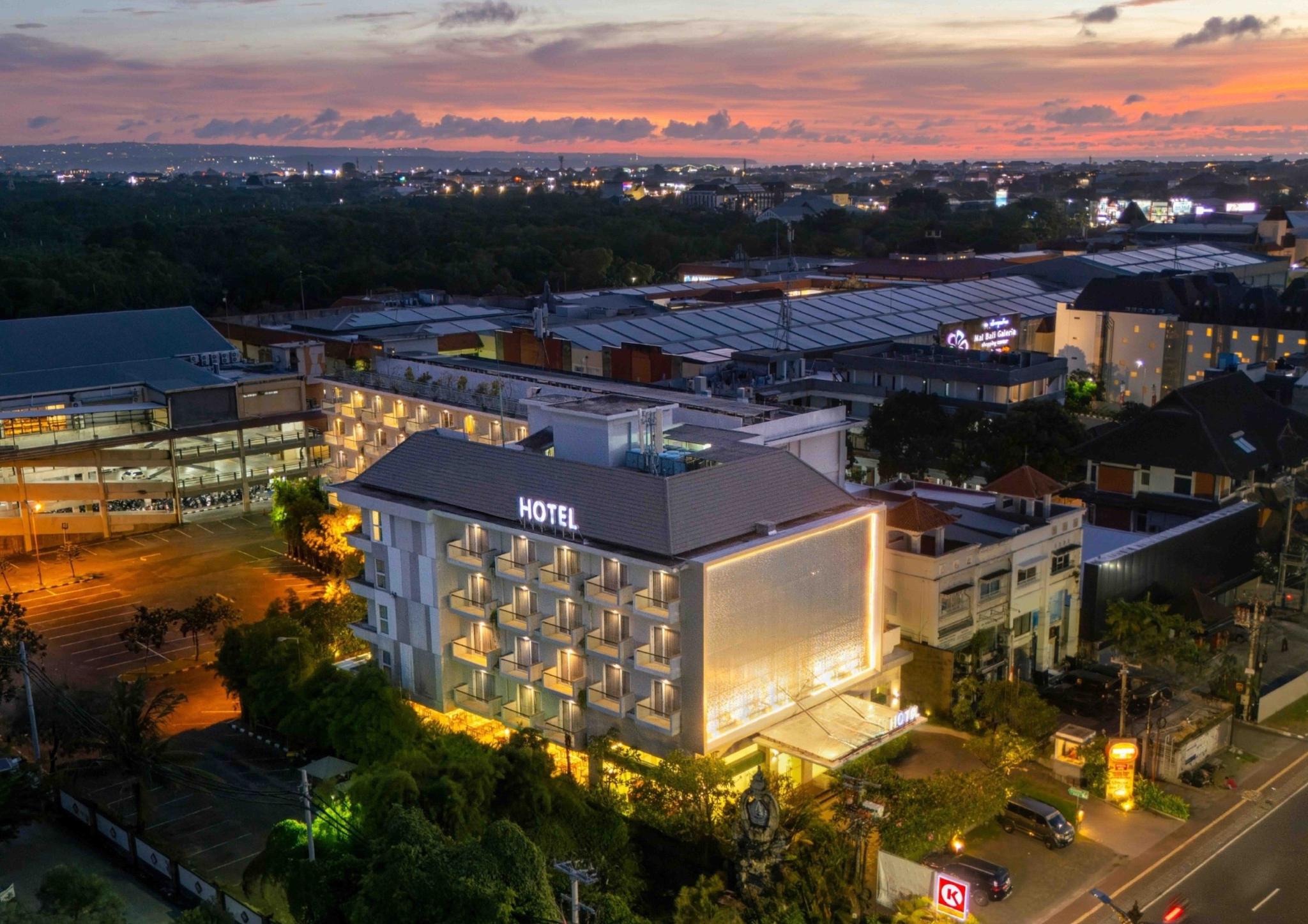 Kuta Galleria Hotel in Pemogan