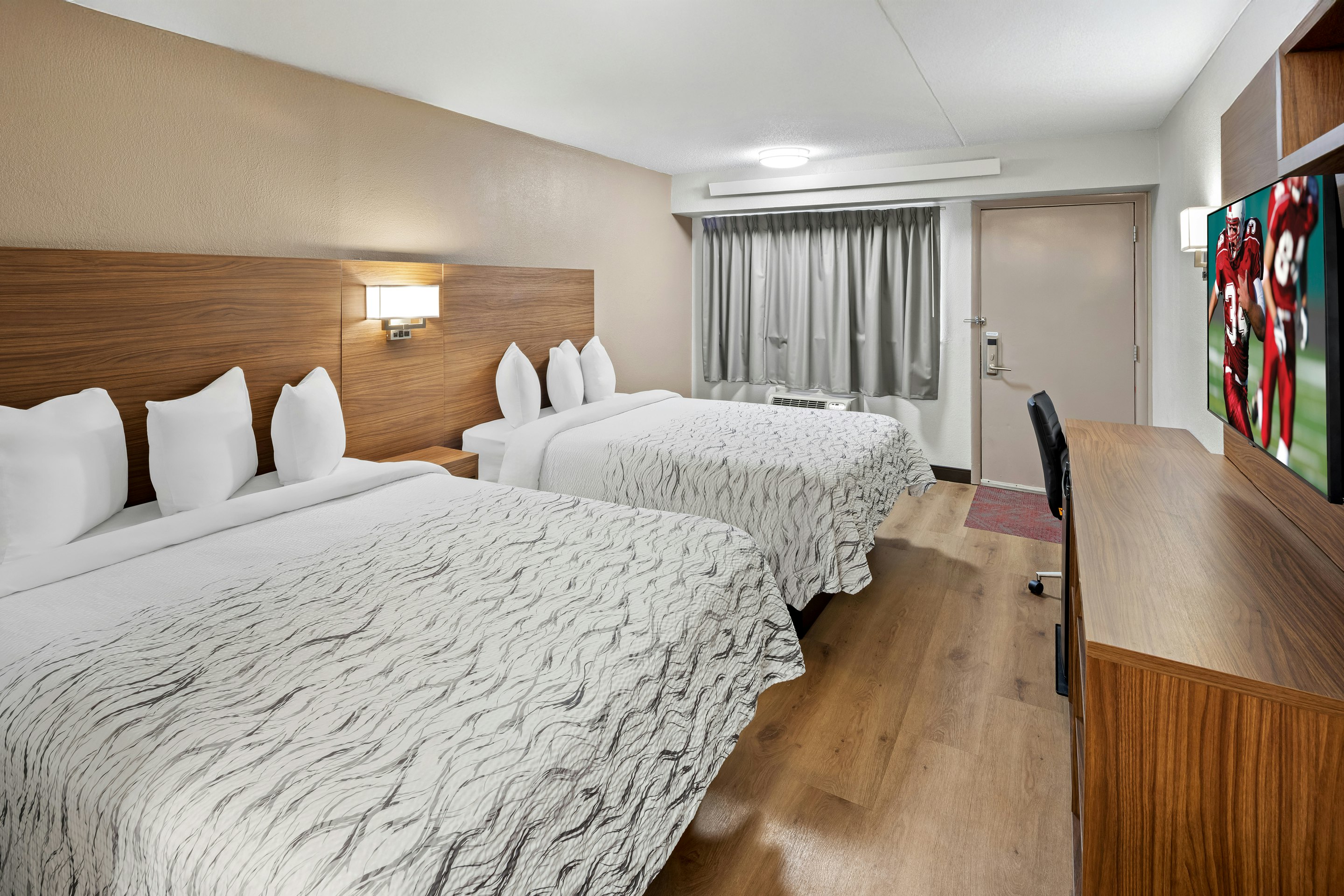Non-Smoking Deluxe 2 Queen Beds