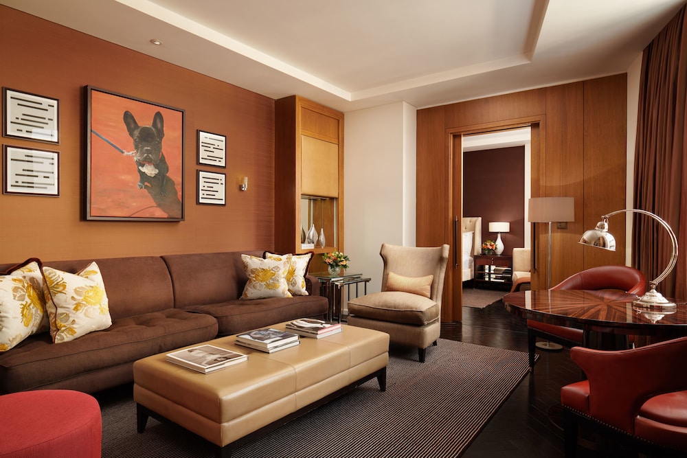 Corinthia Hotel London 44/81