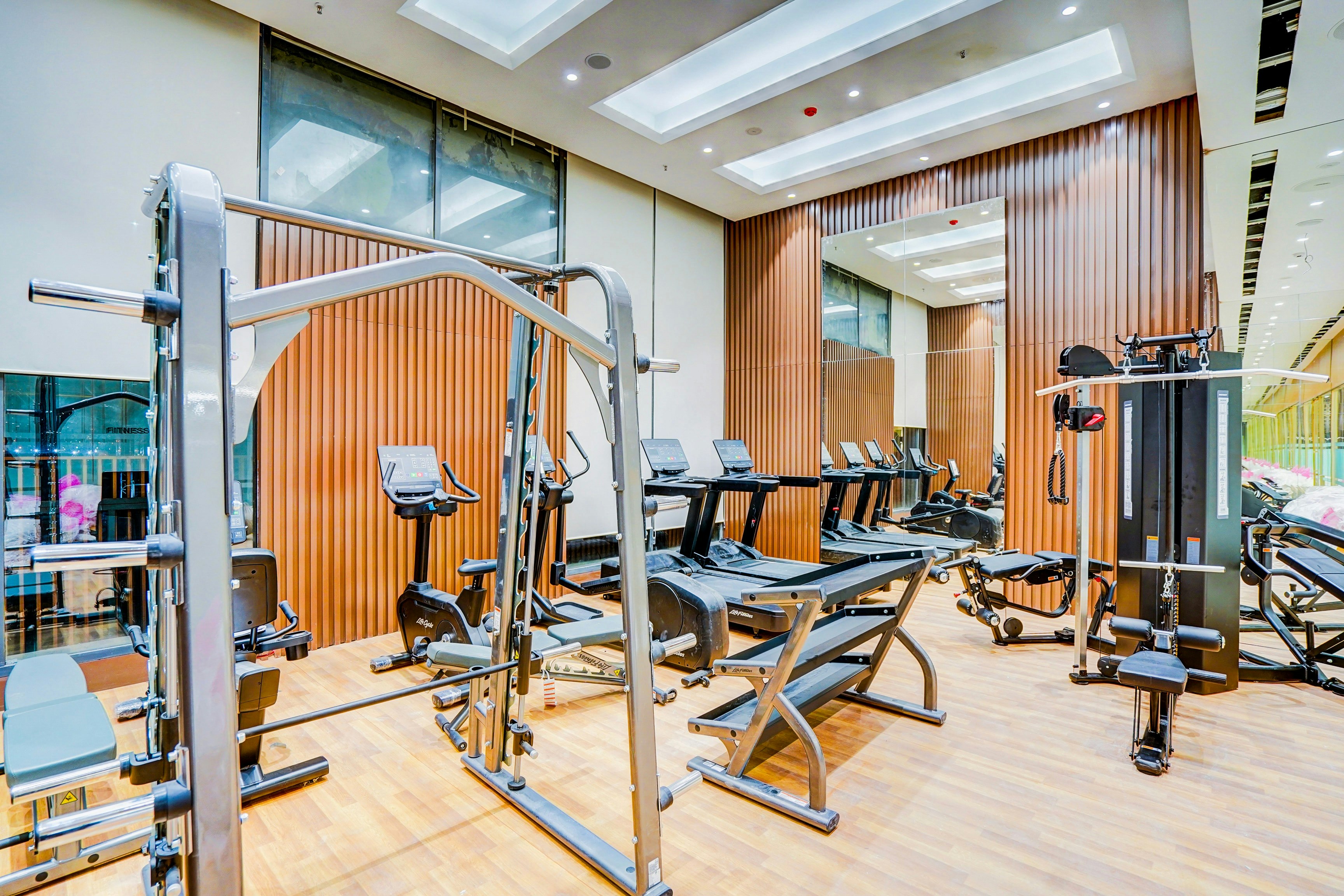 Sunday Hotel & Residence Gurgaon 18/50