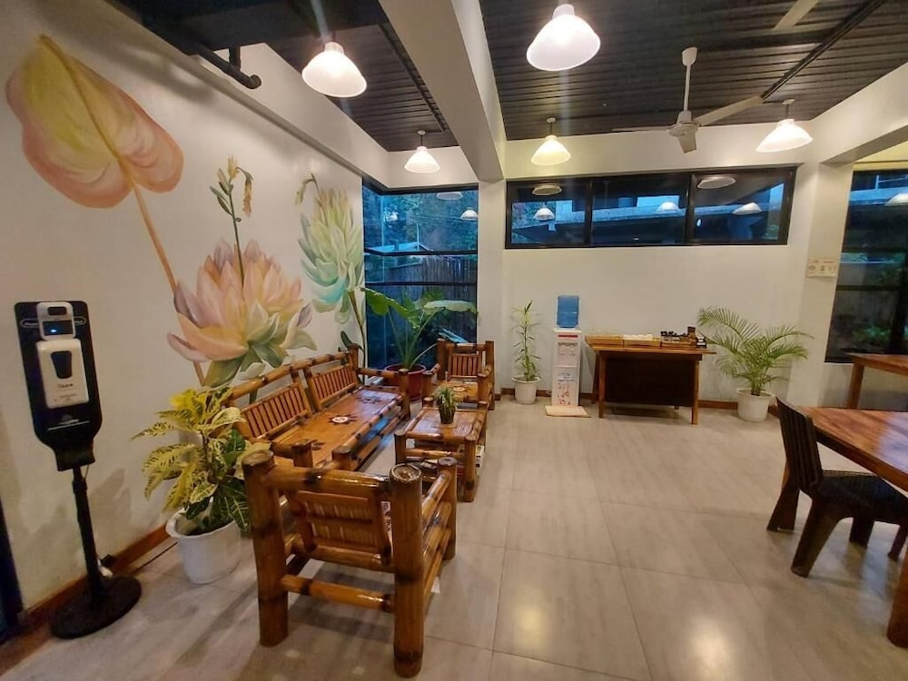 Acacia Garden Inn 44/66