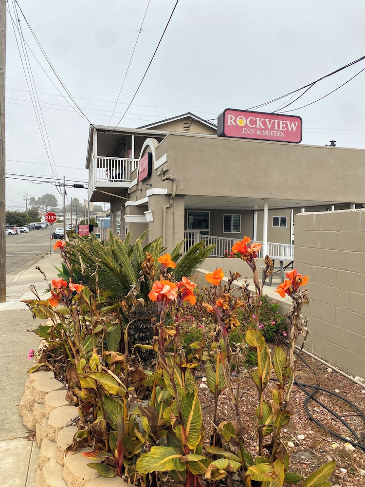 Rockview Inn And Suites 2/54