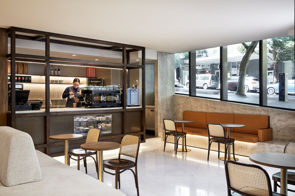 Crowne Plaza Sydney Darling Harbour 43/81