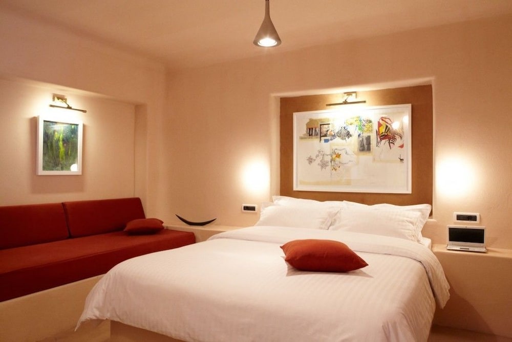 SENIOR, SUNSET, STUDIO, SUITE, PRIVATE POOL
