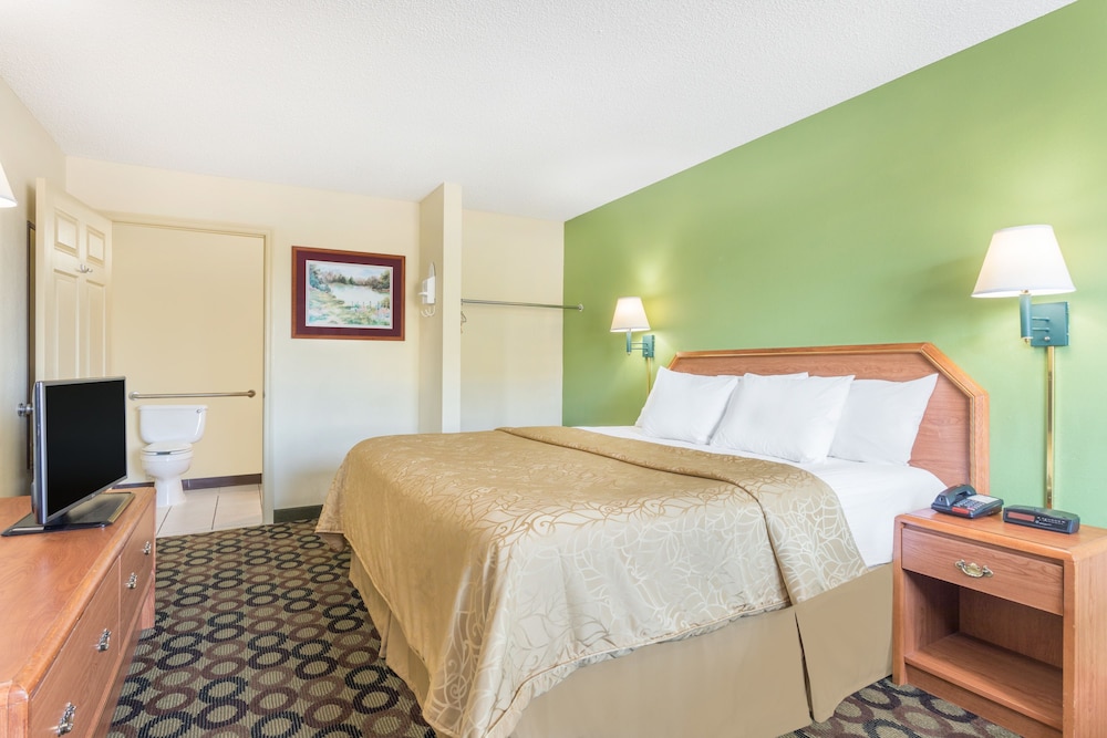 Economy Inn by OYO Ashburn I-75 32/54