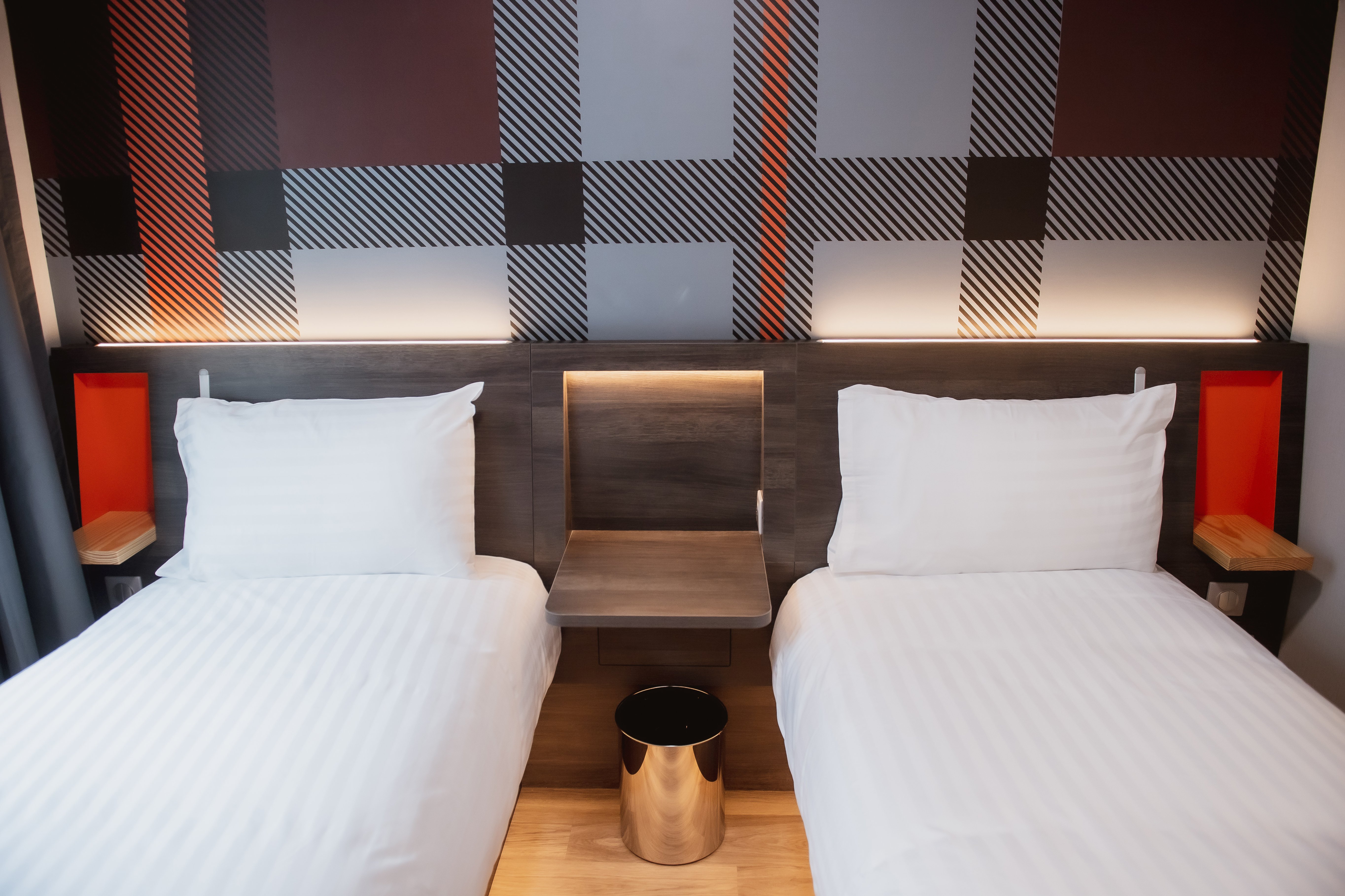 easyHotel Paris Nord Aubervilliers 8/13