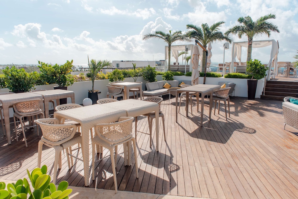 The Reef 28 All Inclusive - Adults Only 55/69
