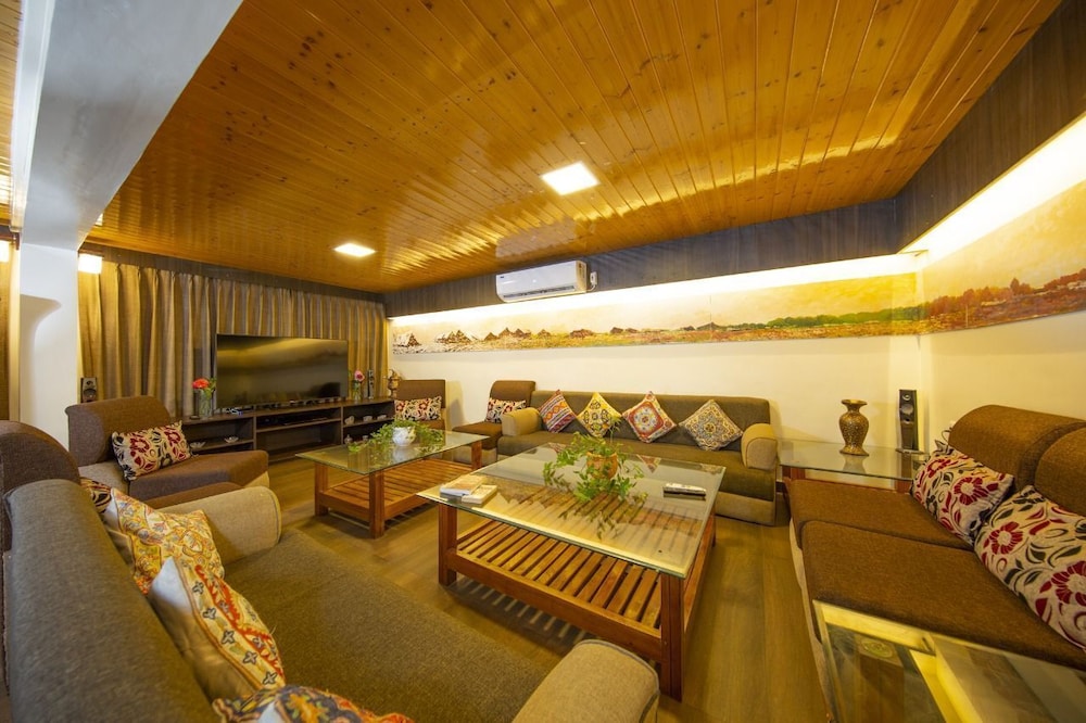 The Orchard Retreat & Spa Srinagar 35/50