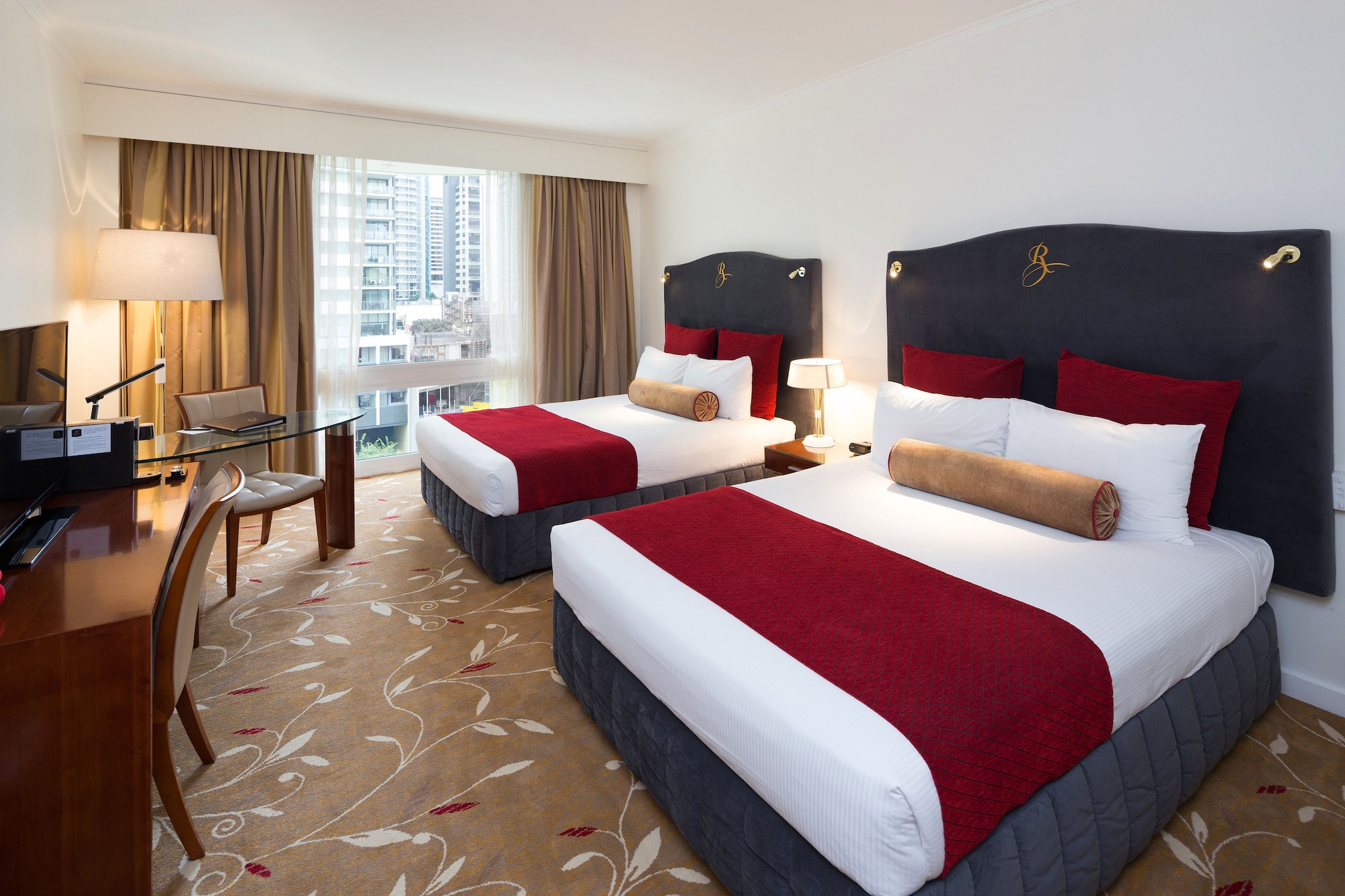 Deluxe, 2 Queen Beds, City View
