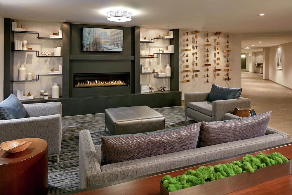 Hilton Garden Inn San Diego Mission Valley Stadium 32/67