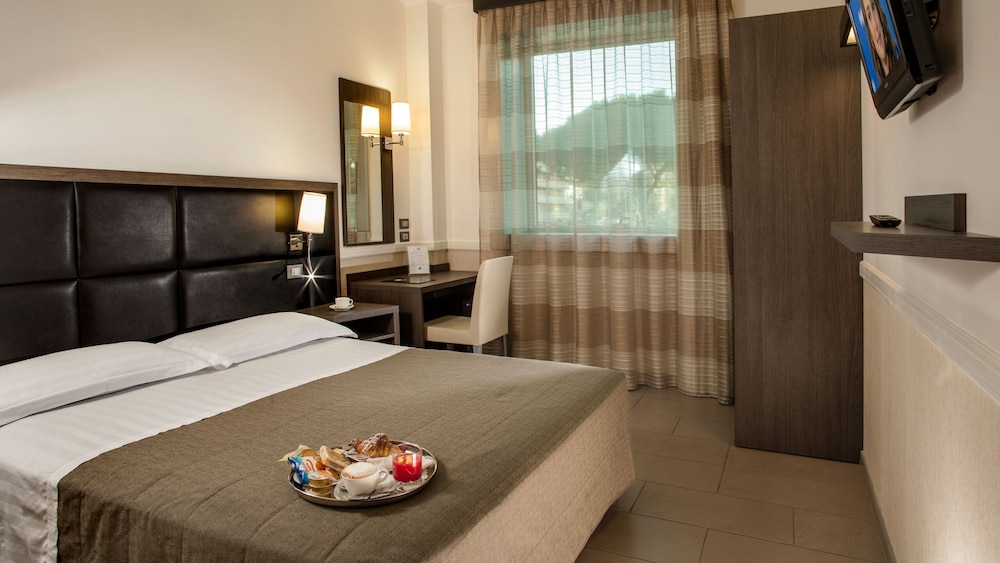 Artis Hotel 25/50