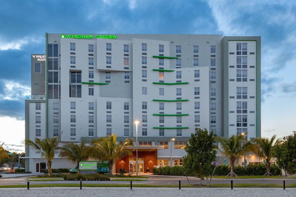 Wyndham Garden Miami International Airport 1/50