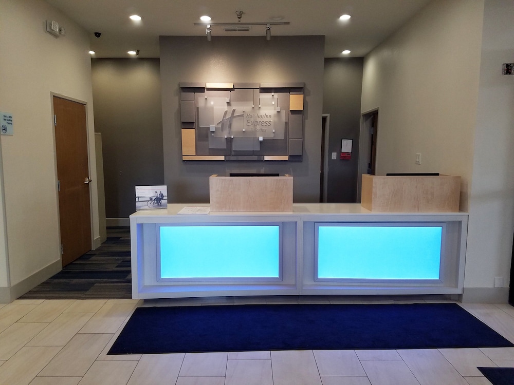 Holiday Inn Express Hotel Suites San Angelo 8/58