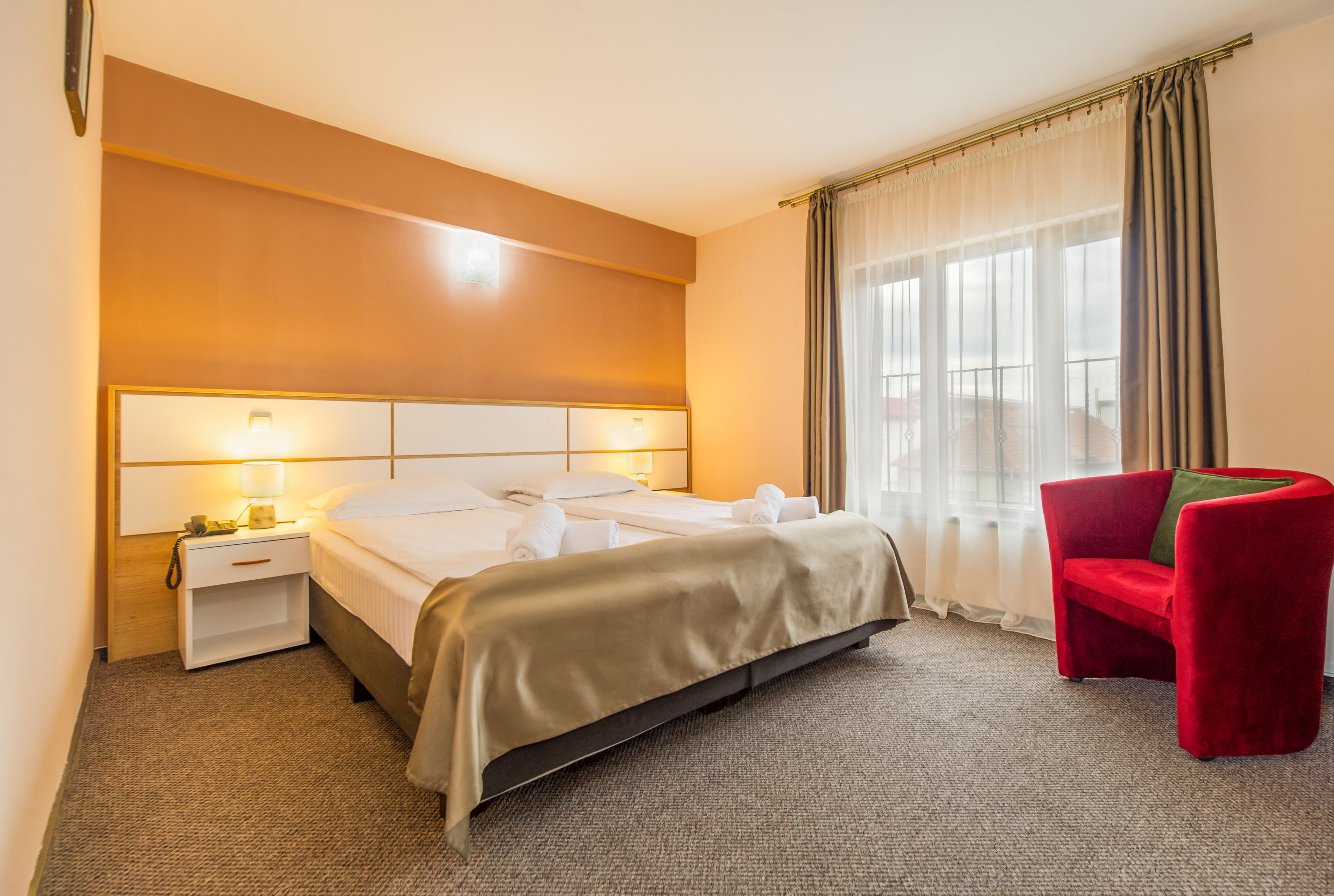 Long Street Hotel 7/50