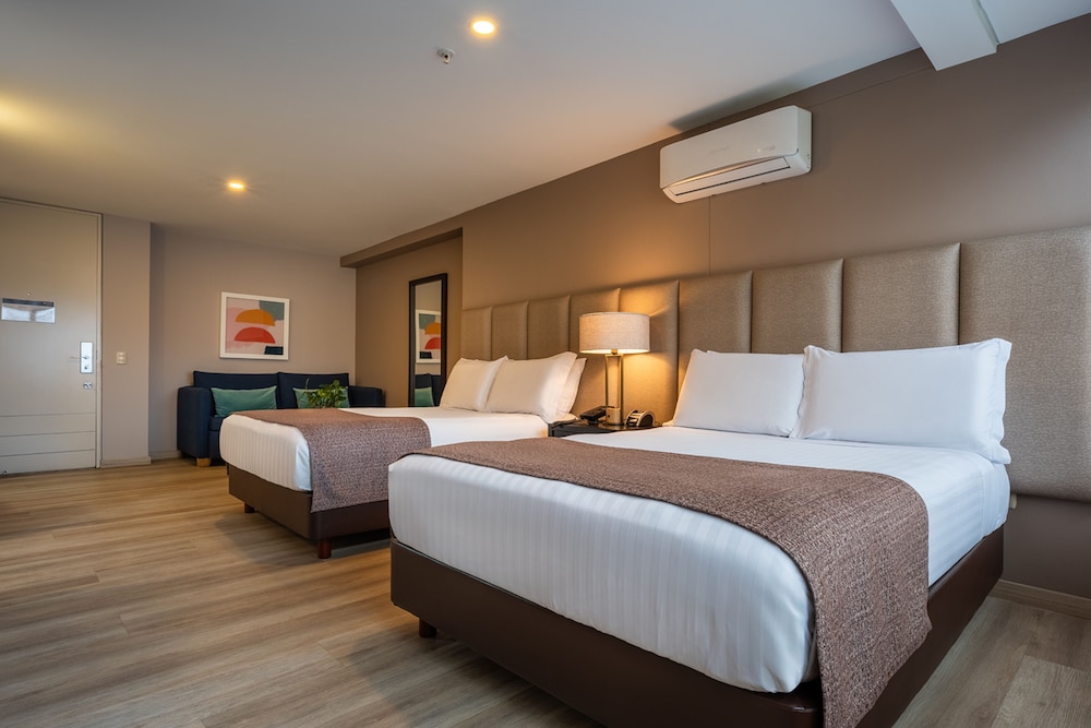 Estelar Medellin Apartaments 21/49