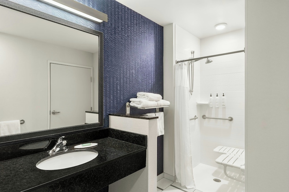 Fairfield Inn Suites By Marriott St Paul Northeast 29/30