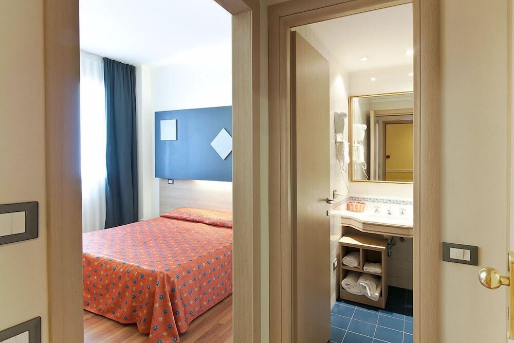 Hotel San Remo 38/63
