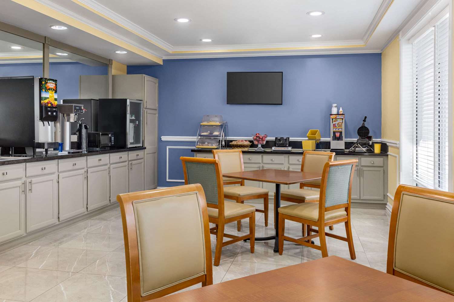 Days Inn by Wyndham Kingsland GA 17/30