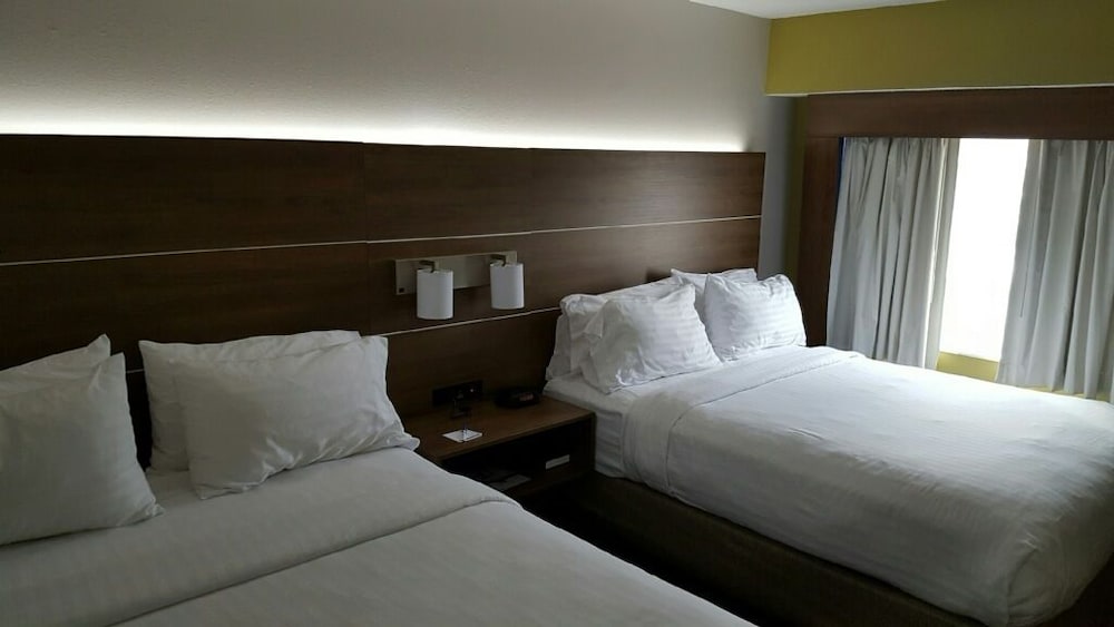 Holiday Inn Express Mount Pleasant Scottdale 18/44