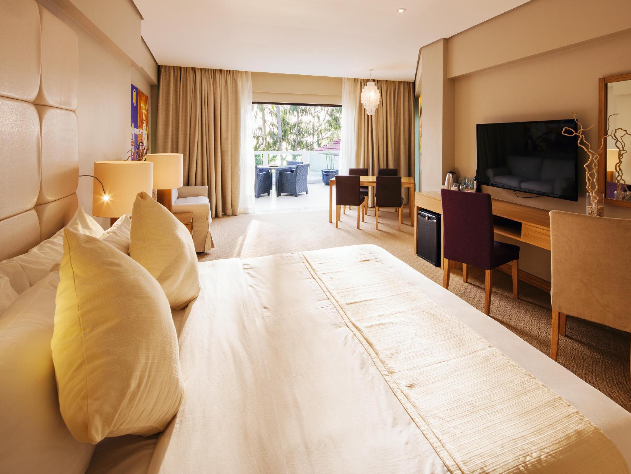 EXECUTIVE, SUITE, BEACH FRONT